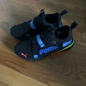 puma sneakers size 5 boys